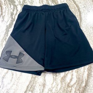 Under Armor Sz Youth Small Shorts